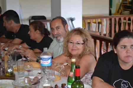 Comiendo en ewl Chipi Chipi. José manuel Pereira, Carmen, Coronel Osorio, Marisol y Rosa. Día 27/08/2.013