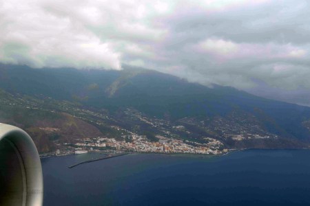 Mi despedida de La Palma viendo S/C. de La Palma desde el avión Día 30/08/2.013